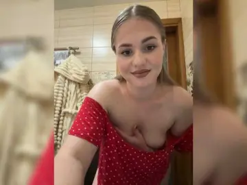 Angelina-8  live sex cam