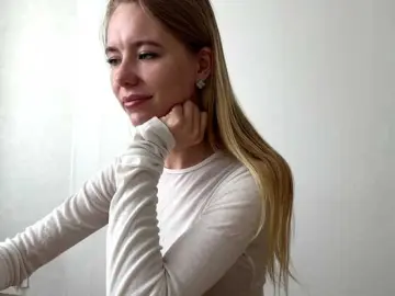 AnjaSalvant  live sex cam