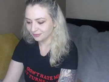 BlueIvy69  live sex cam