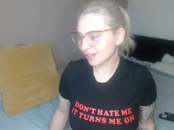 BlueIvy69  live sex cam
