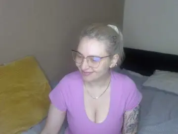 BlueIvy69  live sex cam