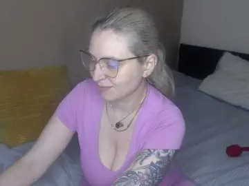 BlueIvy69  live sex cam