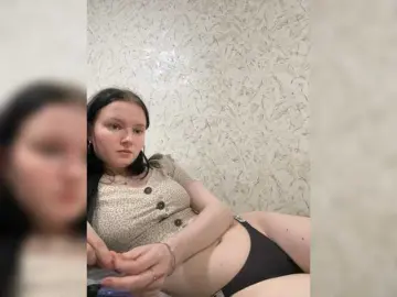 Hotgirrrl  live sex cam