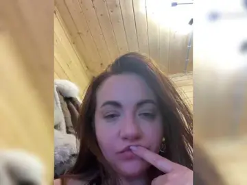 Kira069  live sex cam