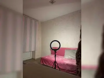 LittleDelora  live sex cam