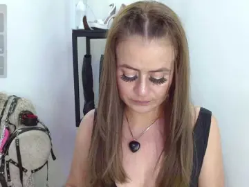 MAGHENTA  live sex cam