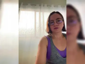 MishelleLopez  live sex cam