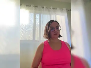 MishelleLopez  live sex cam