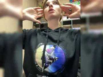 Wild-catt  live sex cam