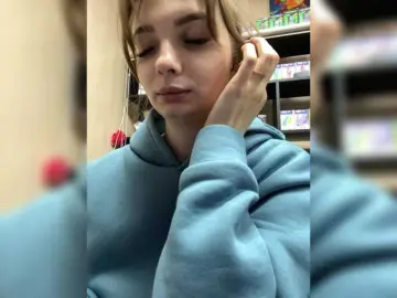 Wild-catt  live sex cam
