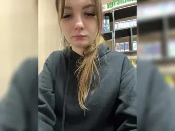 Wild-catt  live sex cam