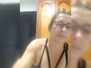 Simoneta  live sex cam