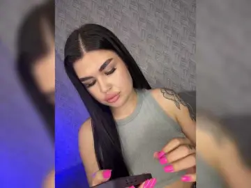 Suchka-black-  live sex cam