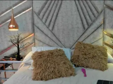 CloheBell  live sex cam