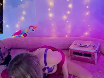 Daddysprincess731  live sex cam