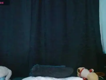 Evah-lee  live sex cam