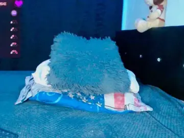Evah-lee  live sex cam