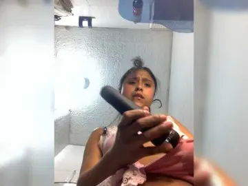 Julirosee  live sex cam
