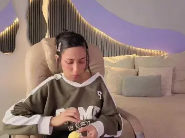 Kity-hot  live sex cam