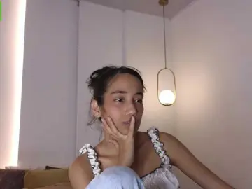 Kity-hot  live sex cam