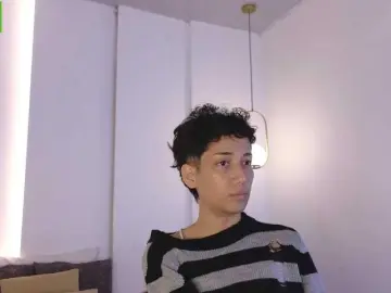 Kity-hot  live sex cam