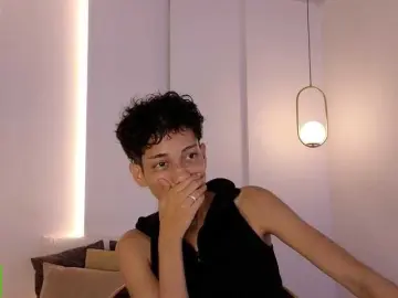 Kity-hot  live sex cam