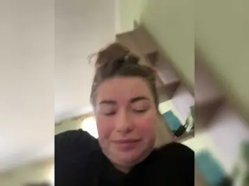 ViollaSweetA  live sex cam