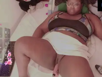 Jhoxy-m  live sex cam