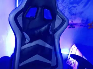 Ninatinydoll  live sex cam