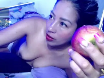 Ninatinydoll  live sex cam