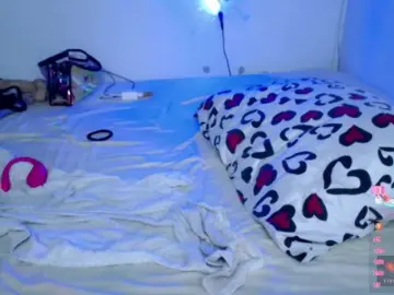 Ninatinydoll  live sex cam