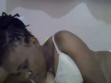 Ebonybootygirl  live sex cam