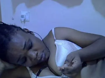 Ebonybootygirl  live sex cam