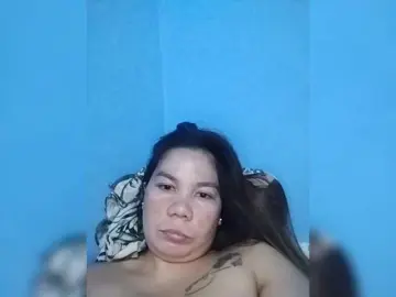 HotMomma33  live sex cam