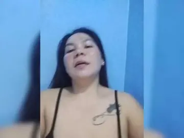 HotMomma33  live sex cam