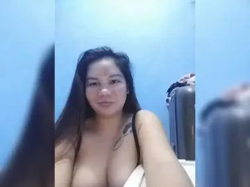 HotMomma33  live sex cam