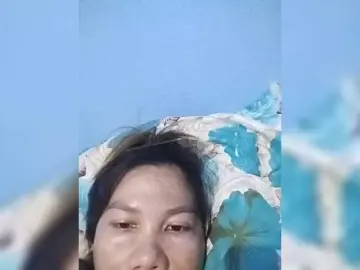 HotMomma33  live sex cam