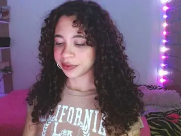 Medussa333  live sex cam