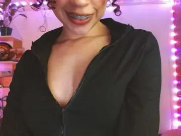 Medussa333  live sex cam