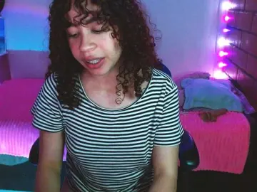 Medussa333  live sex cam