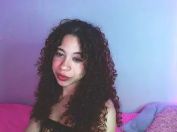 Medussa333  live sex cam