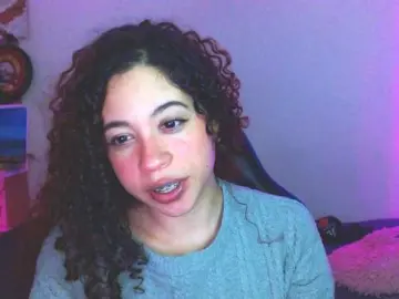 Medussa333  live sex cam