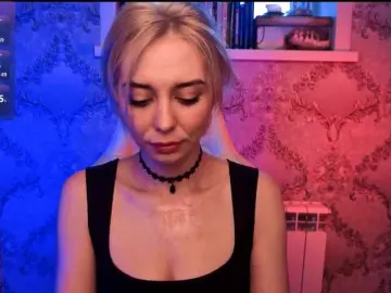 Blondeiceann  live sex cam