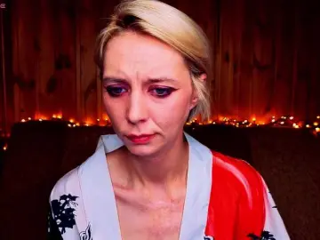 Blondeiceann  live sex cam
