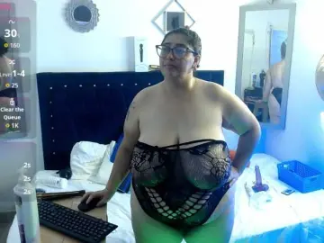 Bubis-laru53  live sex cam