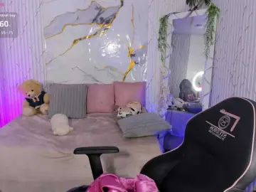 Candyy-tay1  live sex cam