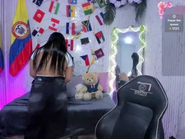 Candyy-tay1  live sex cam