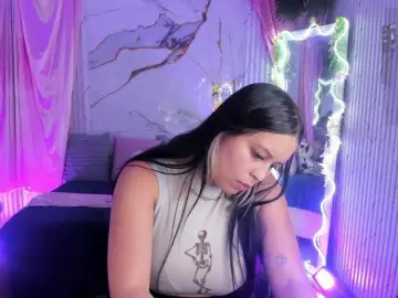 Candyy-tay1  live sex cam