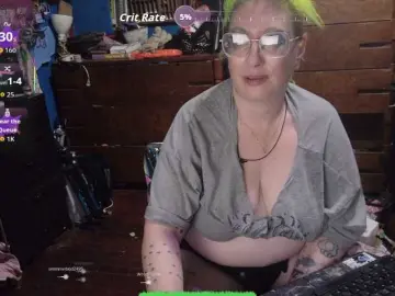 CurvySiren  live sex cam
