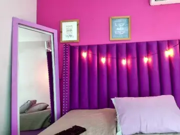 Hornysweetebony  live sex cam